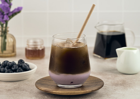 Imagen Café frío de frutos del bosque